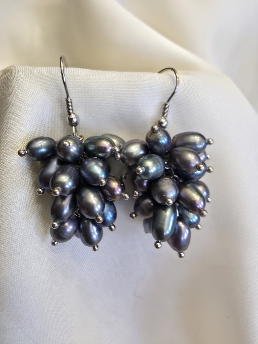 Peacock Color Pearl Cluster Earrings